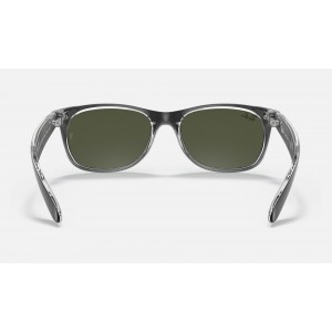 Ray Ban New Wayfarer Color Mix RB2132 Sunglasses Classic G-15 + Dark Black Frame Green Classic G-15 Lens