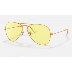 Ray Ban Aviator Solid Evolve RB3025 Sunglasses Yellow Photochromic Evolve Orange