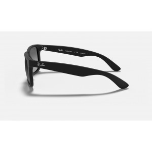 Ray Ban Justin Classic Low Bridge Fit RB4165 Sunglasses Polarized Gradient + Black Frame Grey Gradient Lens